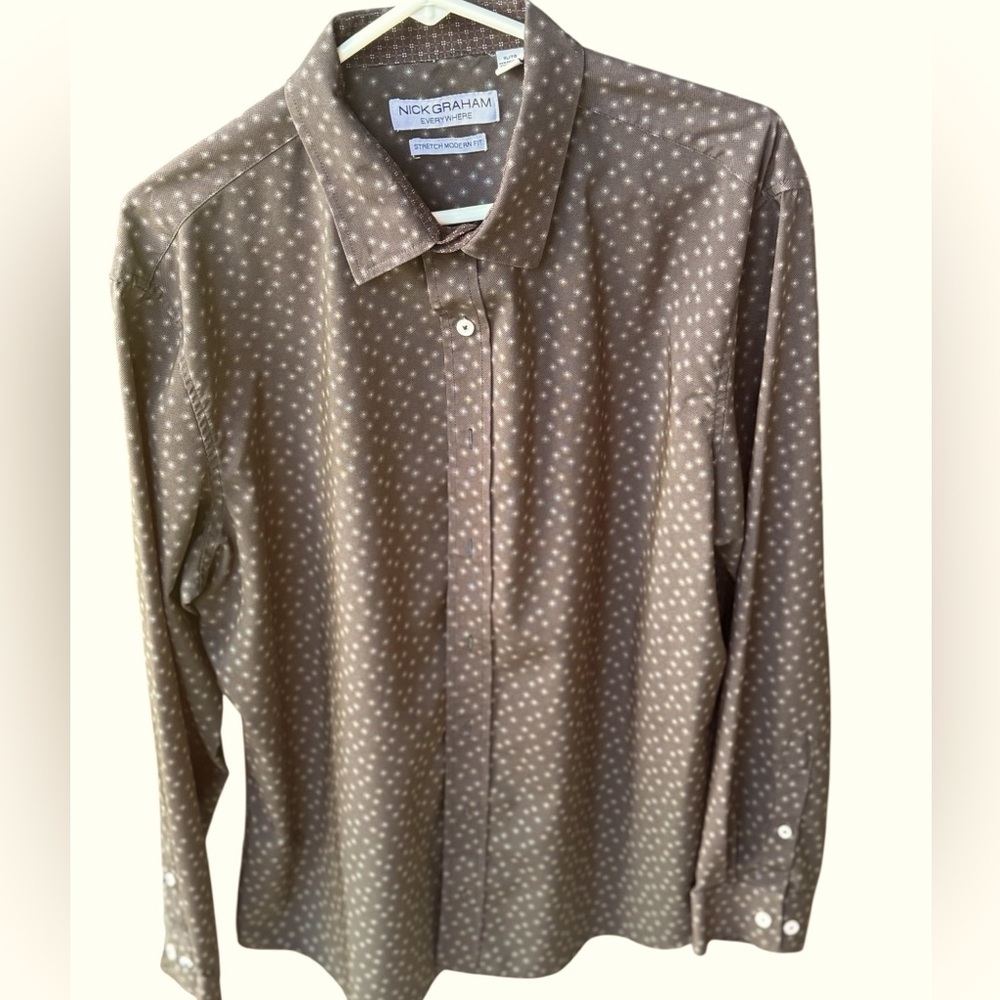 Nick Graham Men’s XL Brown with Red Accents.